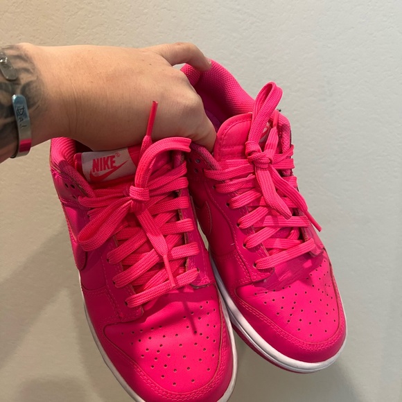 Nike Dunks - Picture 3 of 4